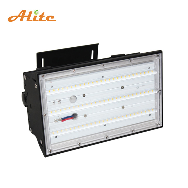 IP67 60W-300W 3000K-6500K High Efficiency CE EMC LVD RoHS Approval Hexago Garage Replacement Emergency LED Linear High Bay Light