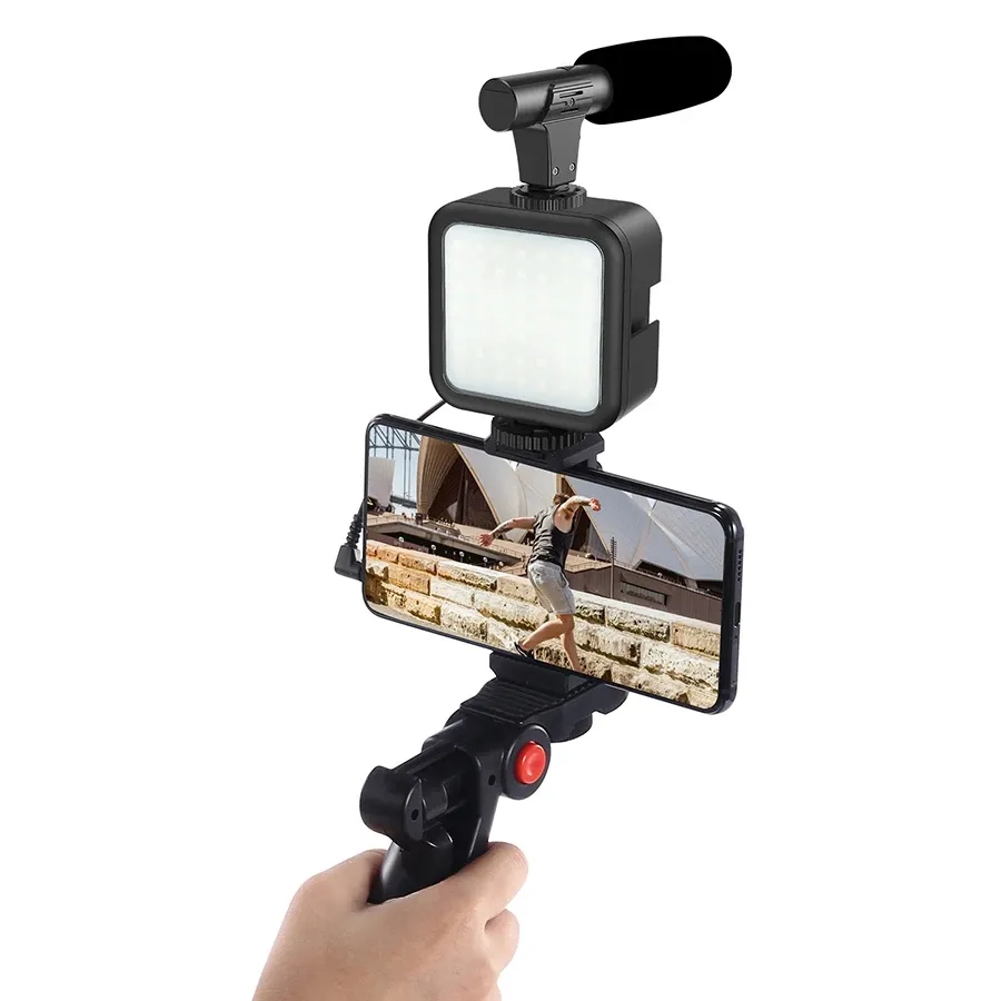 Portable live broadcast equipment recording microphone led light camera video kit smartphone vlogging kit with tripod