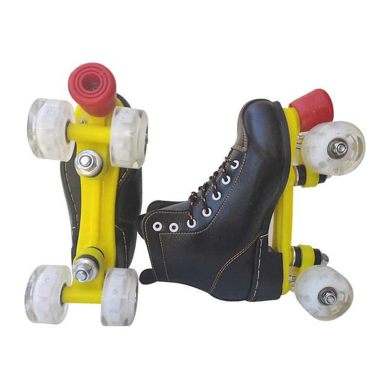 Factory Supply Attractive Price Embossed Leather Flashing Wheel Logo Wholesale Roller Skate Shoes