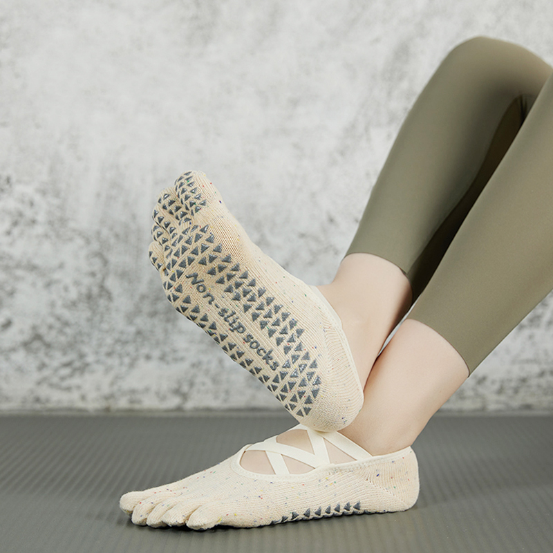 High Quality Women Sports Five Fingers Socks Cotton Gym Crew Non-Slip Anti-Slip Reformer Pilates Grip Socks