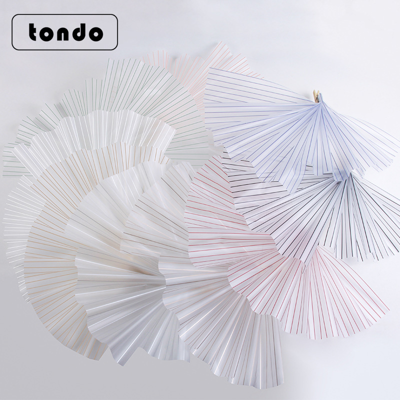 2021 Tondo horizontal lines Design Waterproof florist plastic wrapping paper for flower