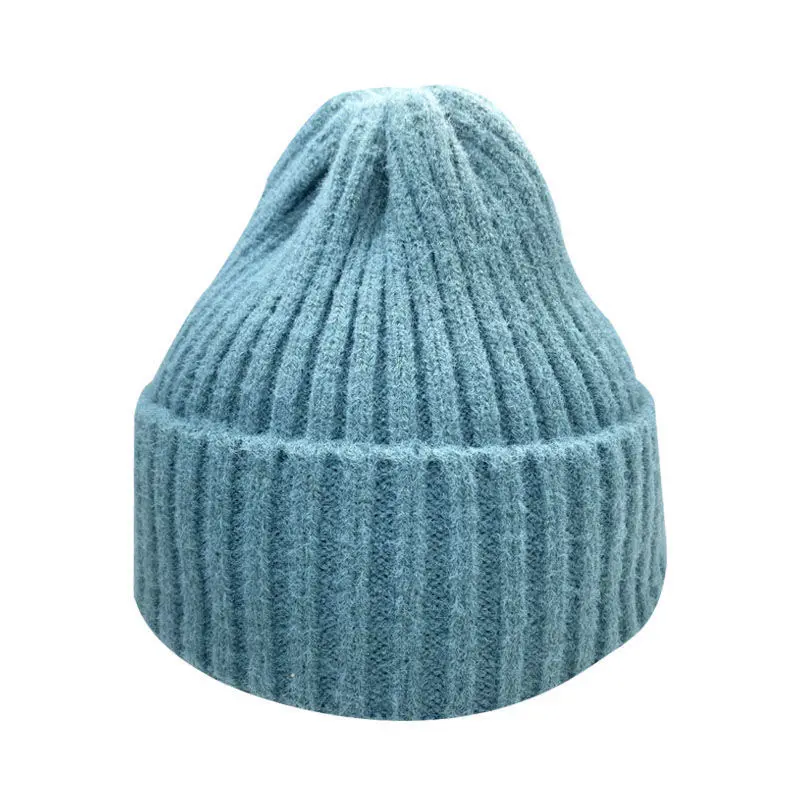 High Quality Easy Care Soft Comfortable Fabric Classic Style Twisted Cable Knit Hat For Head Shapes
