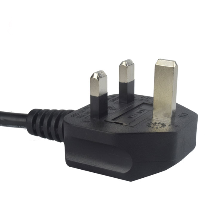 United kingdom BSI standard three pin power cord plug