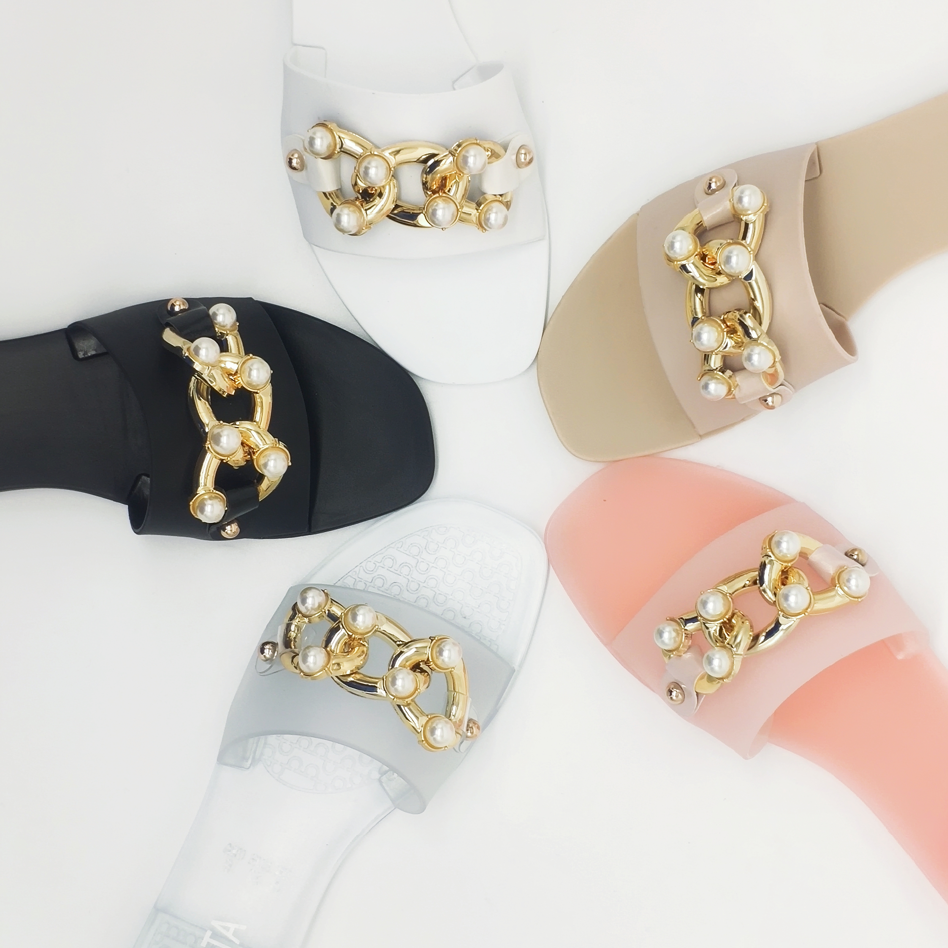 2021 Women Sandals Clear Shoes Slip on Jelly Shoes Ladies Flat Beach Sandals Summer Fashion Winter Strap Spring PVC Heel Lining