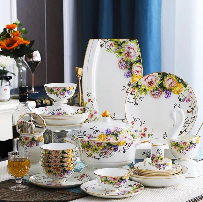 Creative Gold Inlaid Set Bone China Cutlery Plate Ceramic Set Modern Luxury Ceramic Dinner Plate