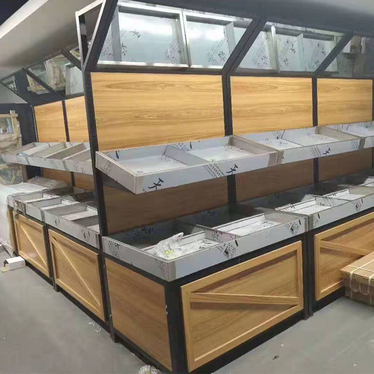 Выставочная стойка для фруктов и овощей в магазине и супермаркете
