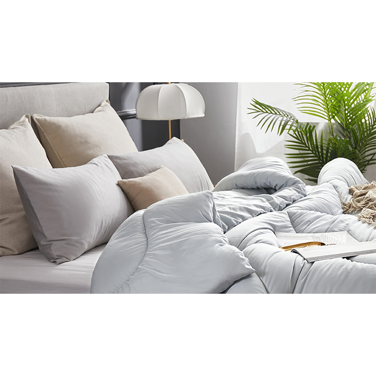 Home textile fabric high quality bedroom set light blue quilted duvet comforter quilted duvet