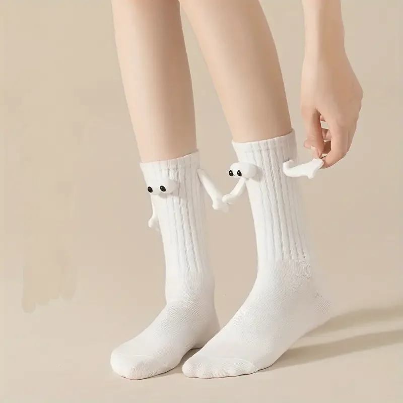 Celebrity Couple Cotton Sock 2 Pairs Magnetic Suction Hand In Hand Socks Black White Unisex Holding Hands Mid Tube Socks