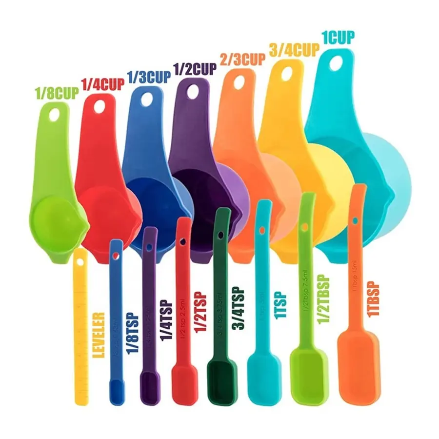 15 Piece Plastic Measuring Cups and Spoons