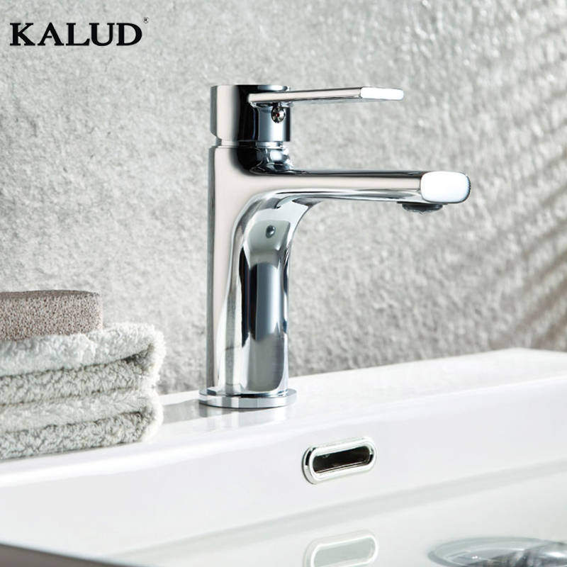 Modern design brass chrome plating faucets Single hole Single Handle Brass Faucet Water basin faucets