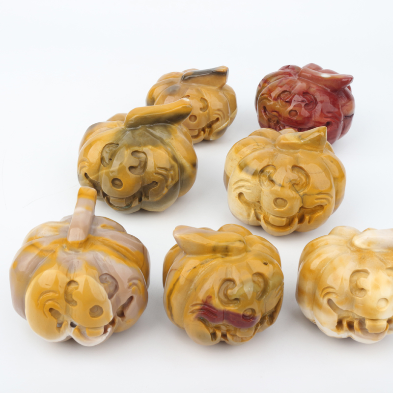 Wholesale Natural Hand Carved Quartz Healing Stone Pumpkin For Halloween Decoration