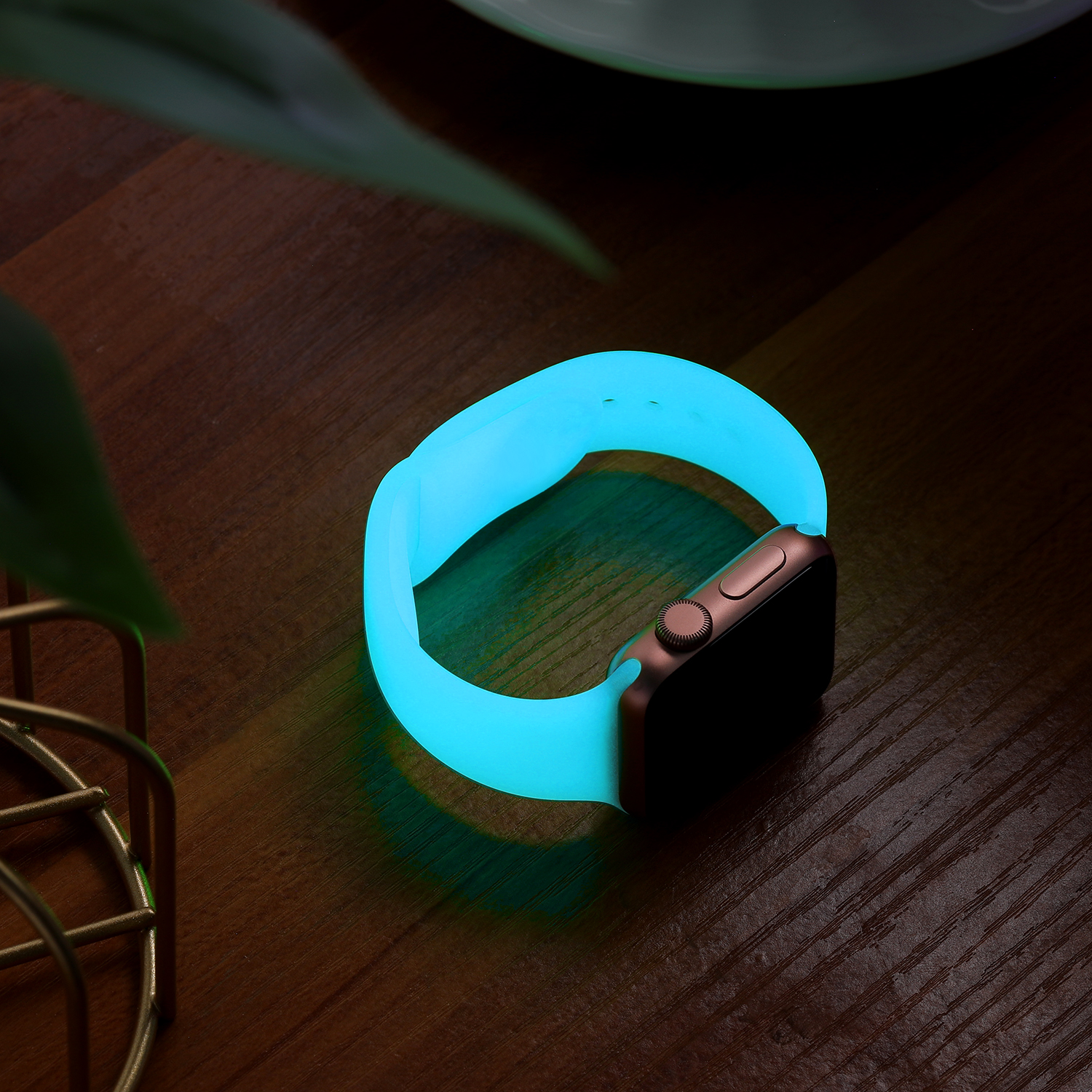 Ремешок силиконовый для часов Apple Watch 42 мм 44 мм, сменный светящийся ночью силиконовый браслет для iWatch, с флуоресцентным синим светом, с логотипом на заказ