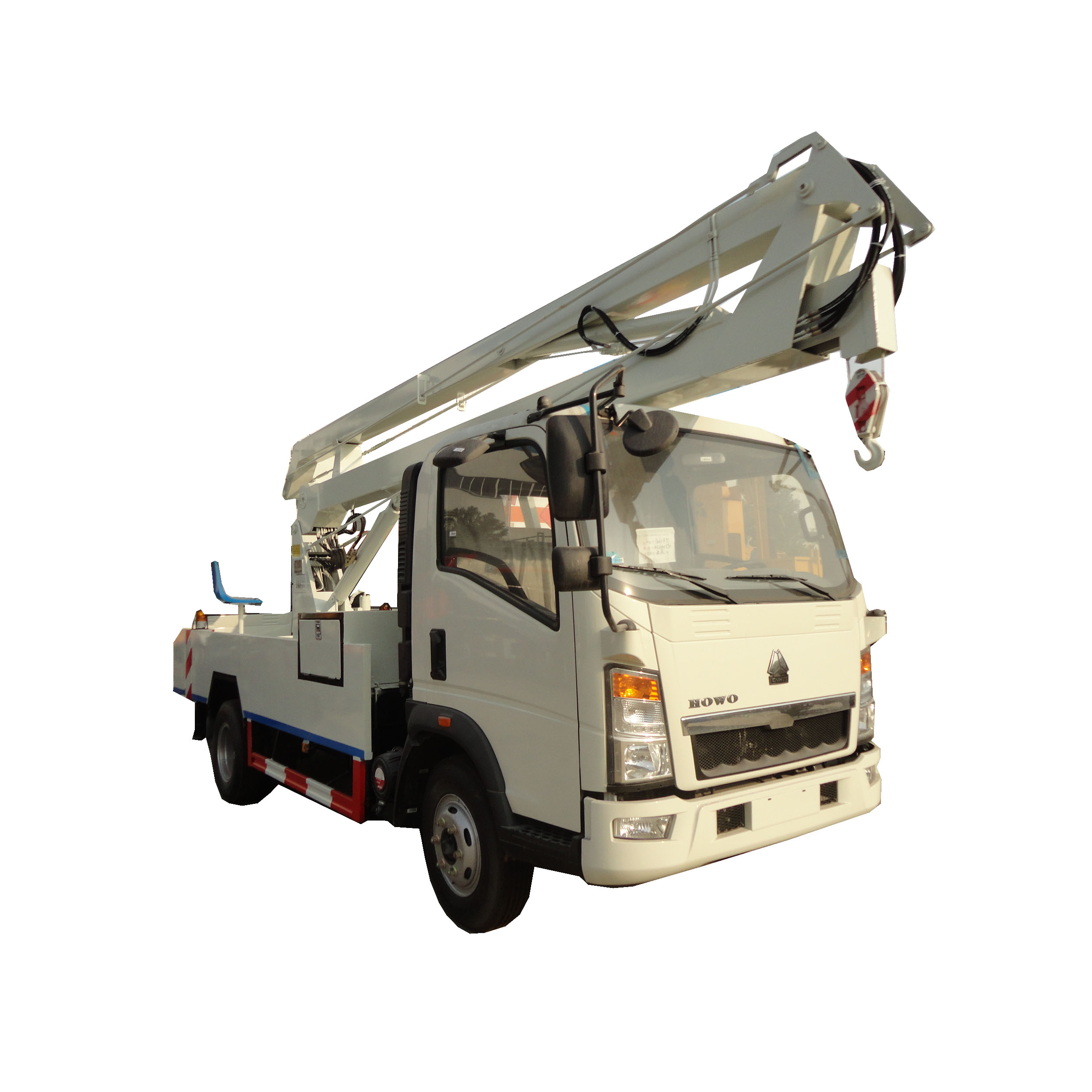 New sinotruk light duty street light maintenance high platform telescopic operation hydraulic aerial overhead working truck