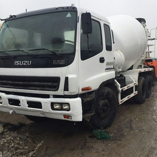 Б/у автобетономешалка isuzu, оригинальная б/у автобетономешалка UD