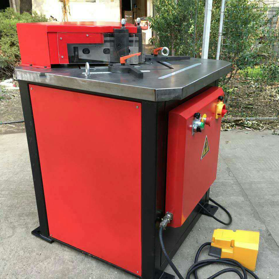 90 degree hydraulic angle cutting machine all-steel welded structure angle shearing machine