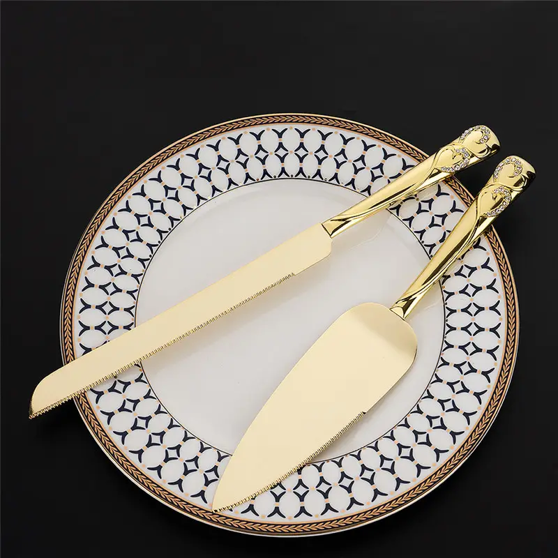Engrave logo crystal diamond heart shape birthday wedding cake cutting gold knife and fork set