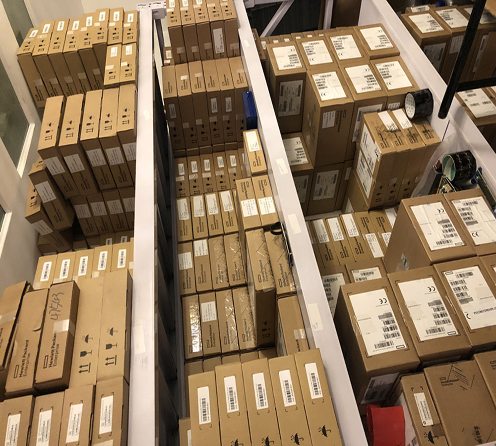 В наличии в большом количестве 647594-B21 новый оригинальный HPE Ethernet 1Gb 4-портовый 331T адаптер и надписью «HBA» из сетевая карта для сервера
