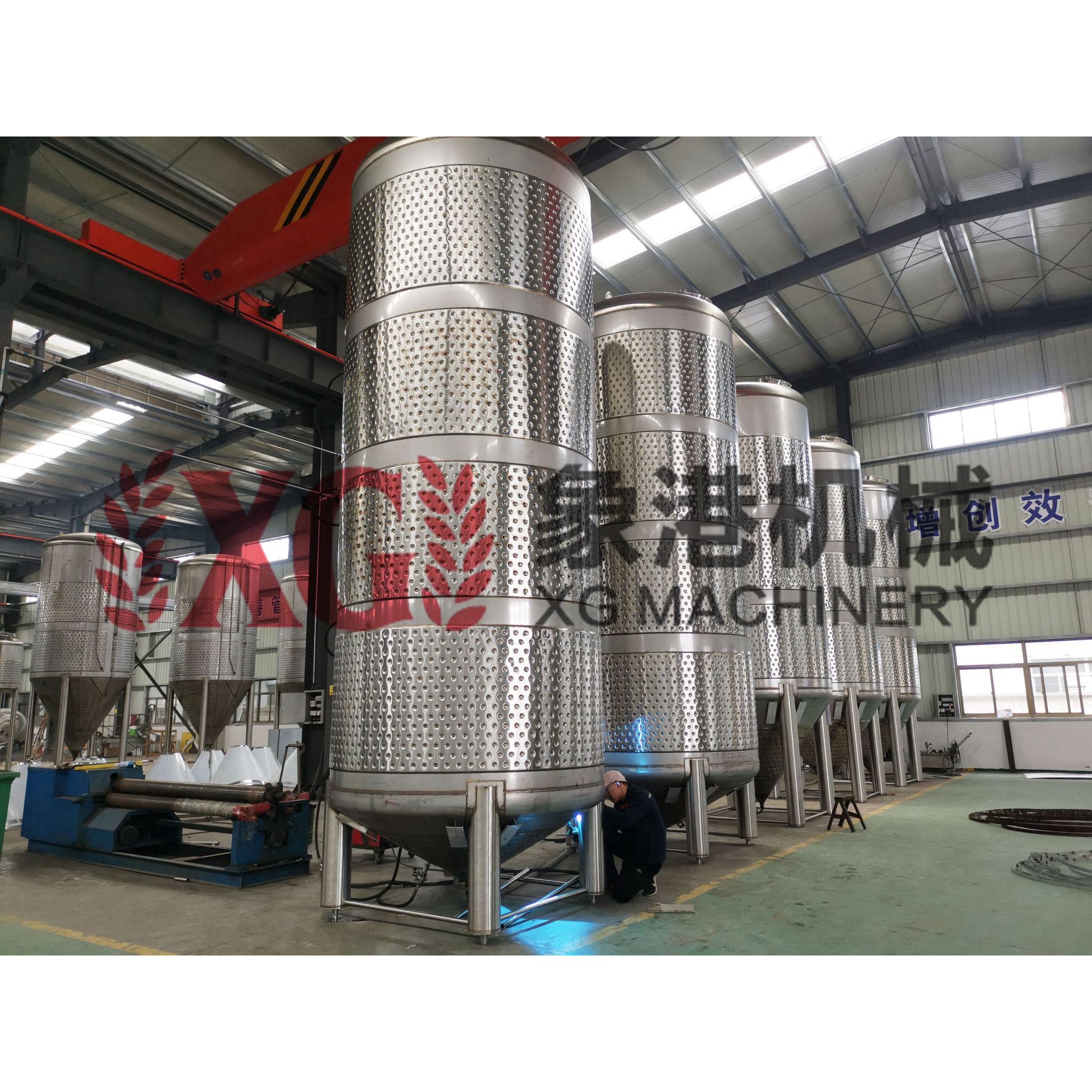 15000L 150HL пивоваренное оборудование, индивидуальный контроль температуры из нержавеющей стали, верхний люк, пивное хранилище, бак brite для продажи