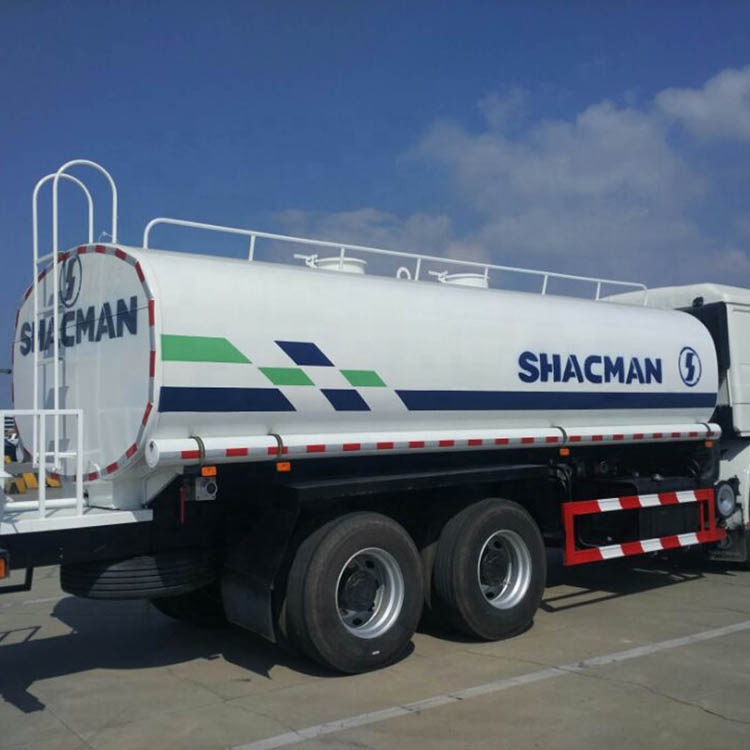 Грузовик цистерна для воды Shacman 4X4 7000L для Sanitation Engineering