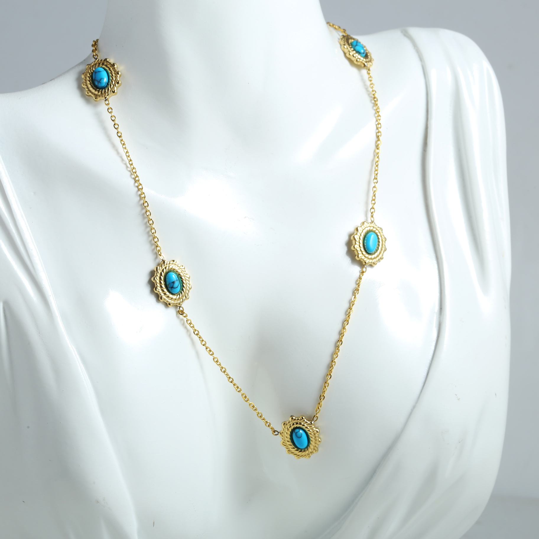 Elegant Style Oval Pendant Long Necklace For Women Stainless Steel Good Quality Jewelry Necklace 14k Gold Plated