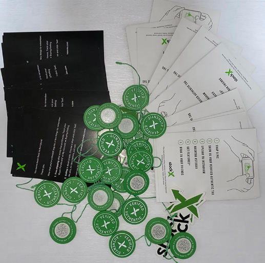 2021 StockX тег Зеленые Подвески круглой формы Rcode наклейки флаер пластиковая пряжка для обуви проверенный X аутентичный тег