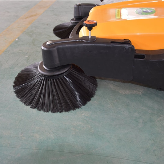 High Quality Mini Walk Behind Hand Push Mechanical Street Floor Vacuum Brush Sweeper/