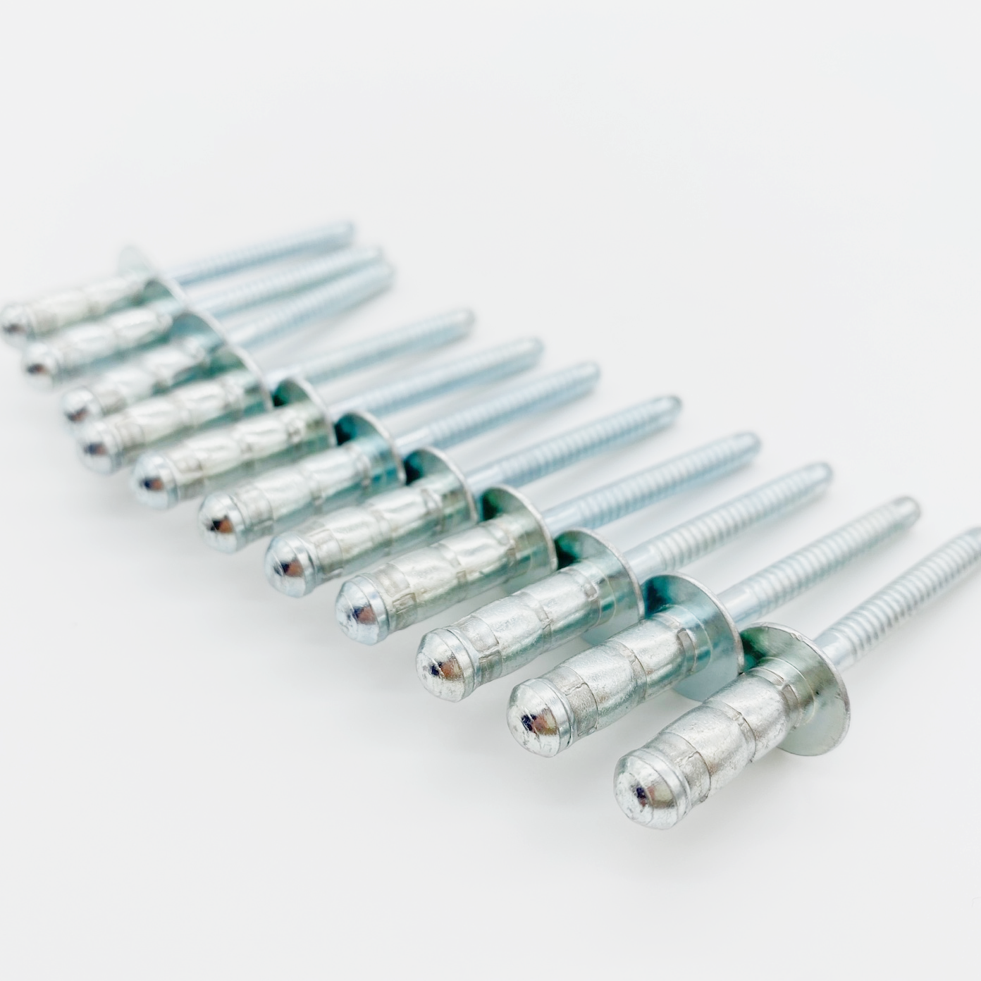 Multigrip Dome Head Rivet Aluminium body/zinc plated steel mandrel