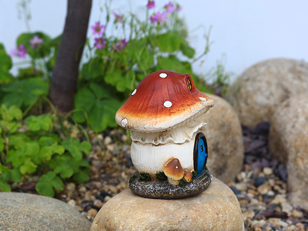 Amazon hot sales fully waterproof resin frame kids arts and crafts with outdoor decor garden of mushroom house