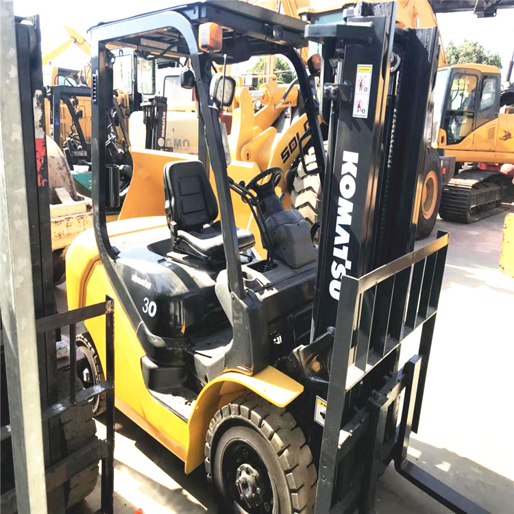 Вилочный погрузчик komatsu 3 тонны, б/у вилочный погрузчик komatsu 3 тонны, новый вилочный погрузчик komatsu