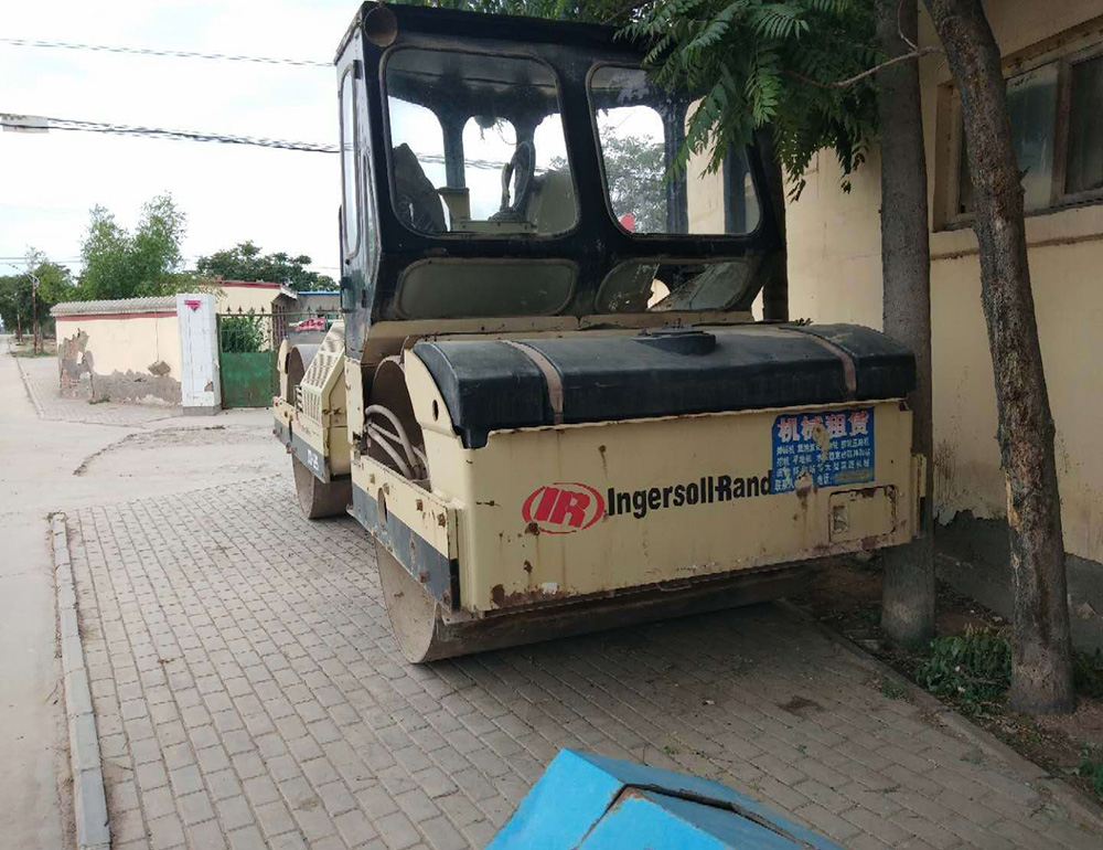 Дорожный каток с двойным барабаном INGERSOLLRAND, виброролик с двойным барабаном