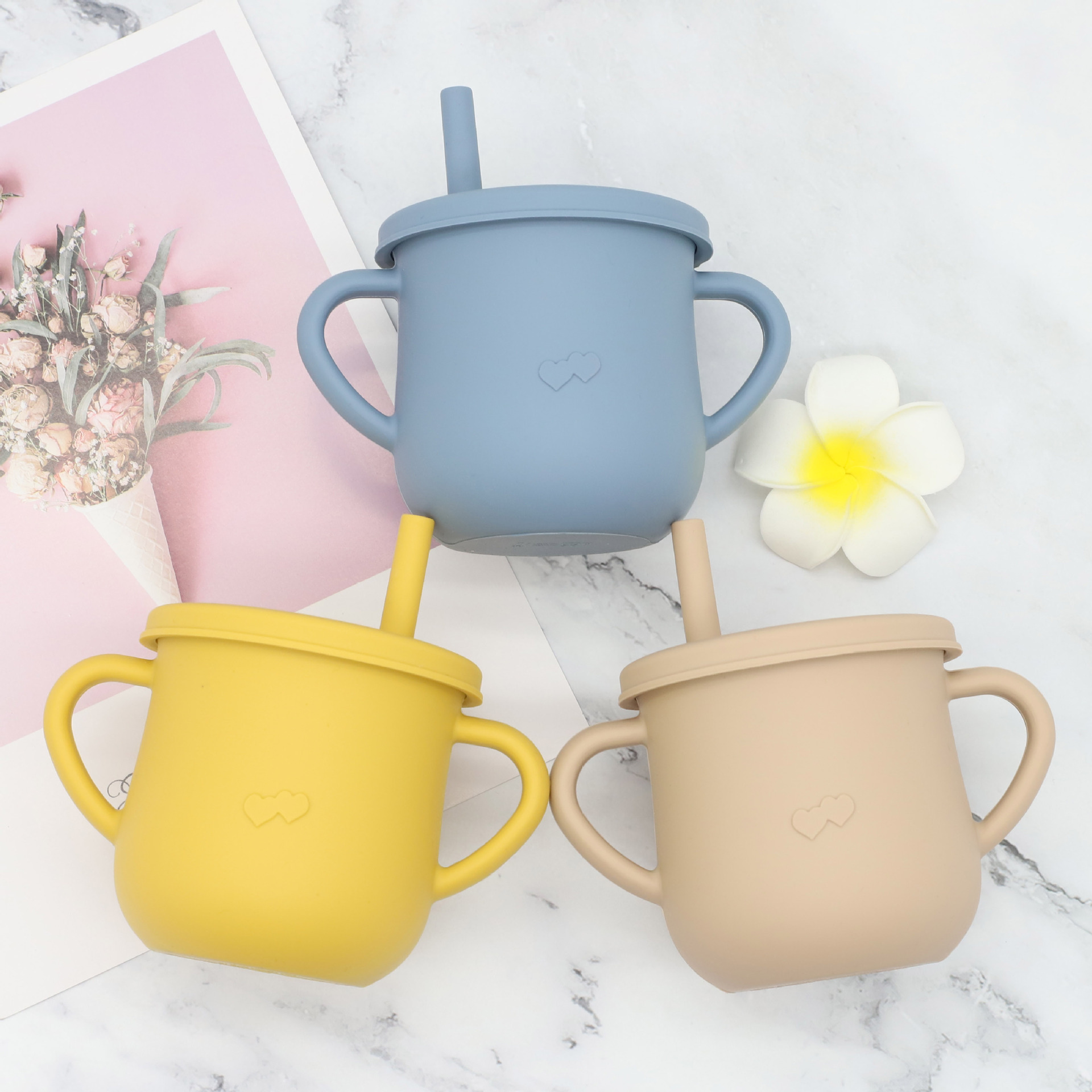 Food Grade silicone sippy Children drinking cup 2 in 1 training cup anti-fall and spill binaural learning cup