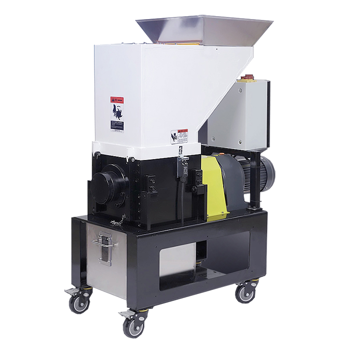 Slow Speed Injection Molding Machine Crusher/ Low Speed Low Noise Side Recovery Machine Edge Plastic Mini Plastic Crusher SKD-11