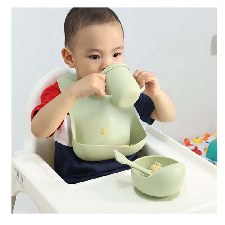 Free Logo Sample Bpa Free 2 In 1New Silicone Baby Cup Children Toddler Sippy Cups Lid Baby Training Silicone Cup with Straws