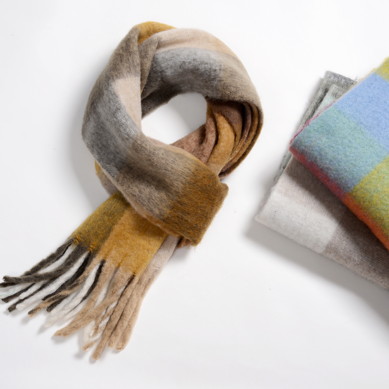 Wholesale women's winter warm pure wool scarf color scarf