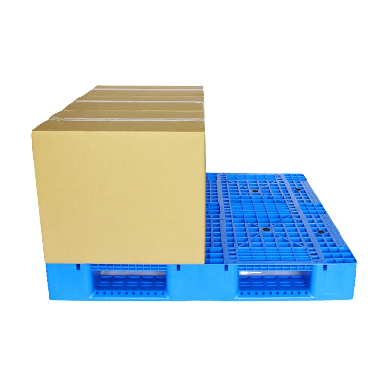 Single Faced Rackable 3 Runners Plastic Pallet Grid Surface 1200x1200x150 mm 100% recyclable PE spill pallets