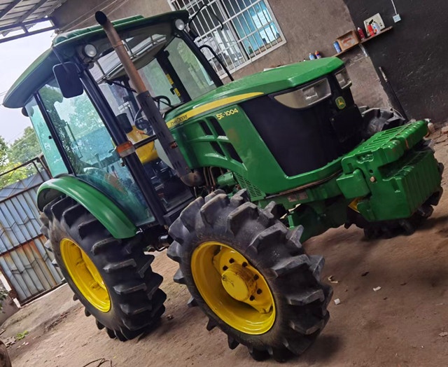Б/у трактор DEERE, недорогое сельскохозяйственное оборудование 5E-1004, 100 л.с.