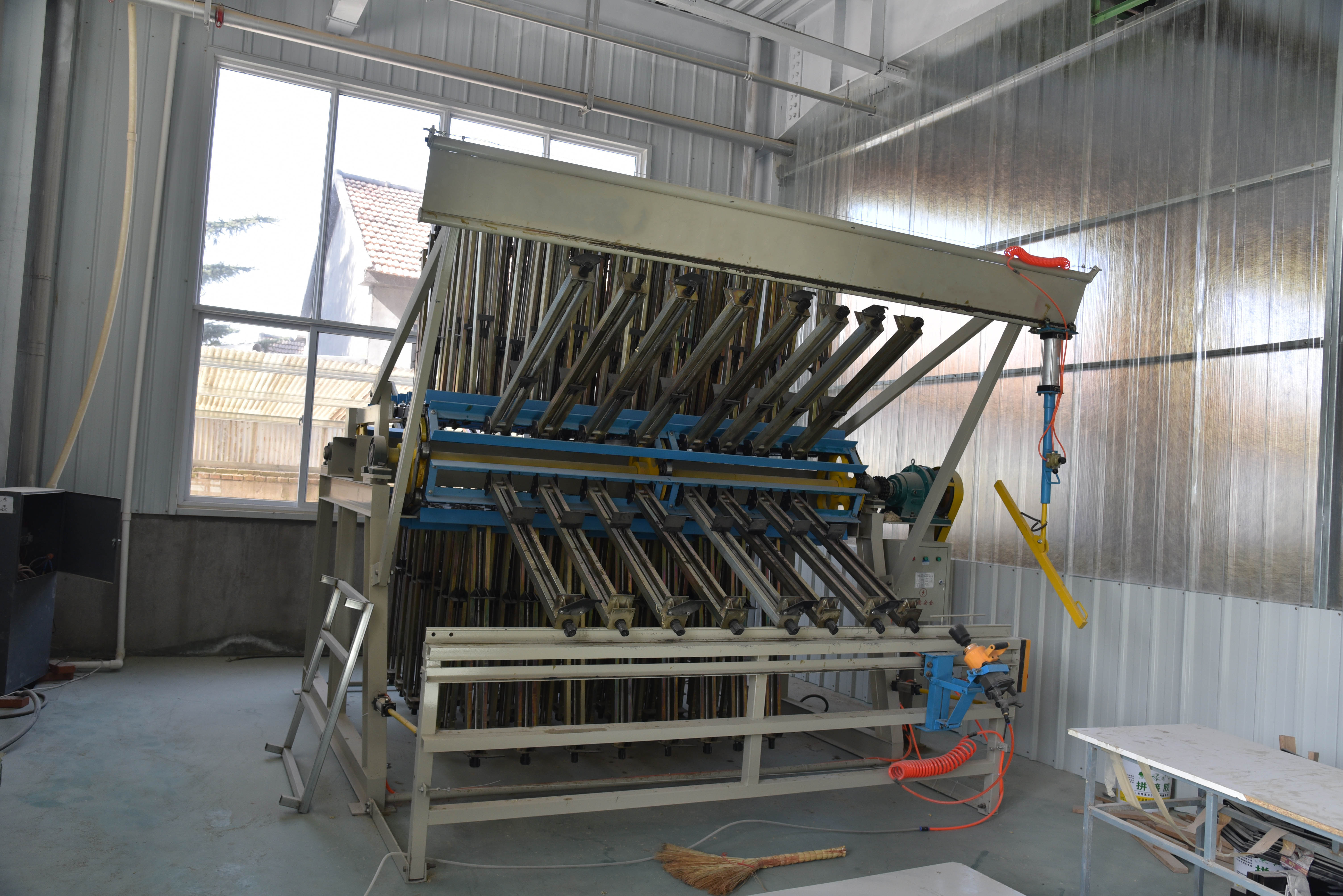 High frequency jointing machine Solid wood hydraulic clamp carrier machine