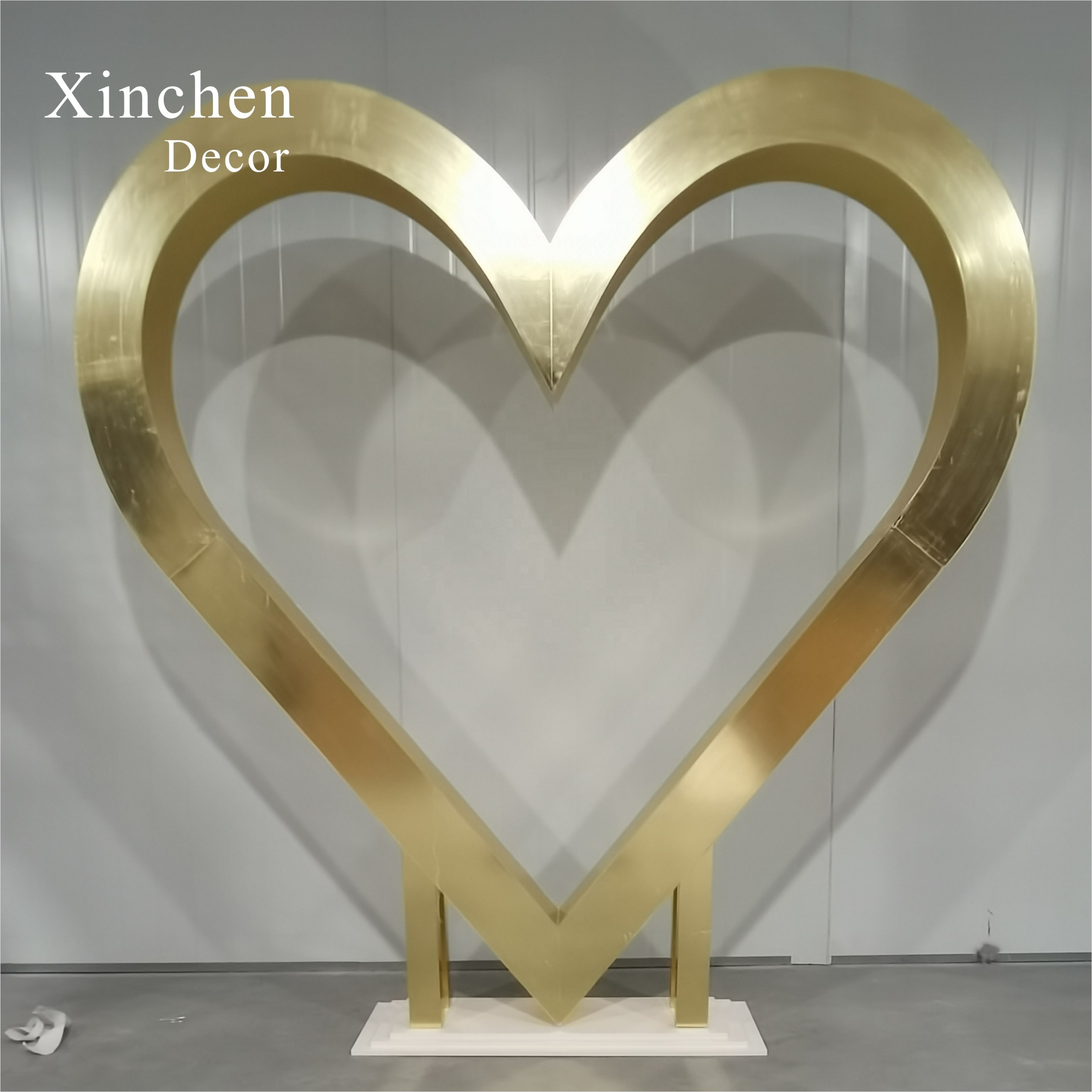 Hot Sale Gold Heart Shape Acrylic PVC Backdrop For Wedding Decoration