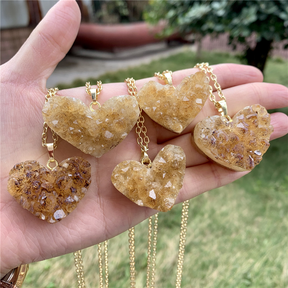LS-A3349 natural raw dainty gemstone crystal birthstone necklace,citrine cluster stone heart simple design necklace jewelry