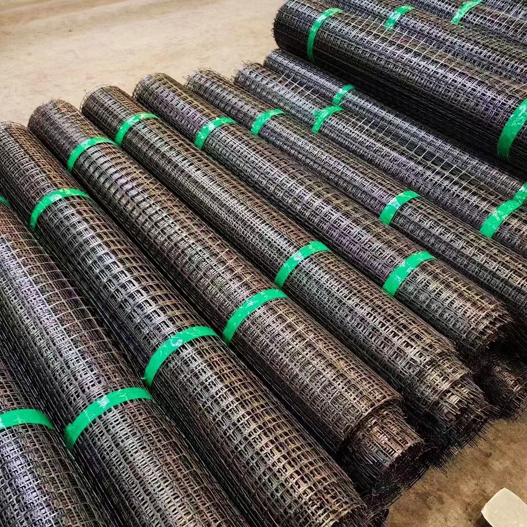 Road Engineering Polypropylene Mining Bi-directional Tensile Geogrid Aquaculture Fence net plastic Grid.
