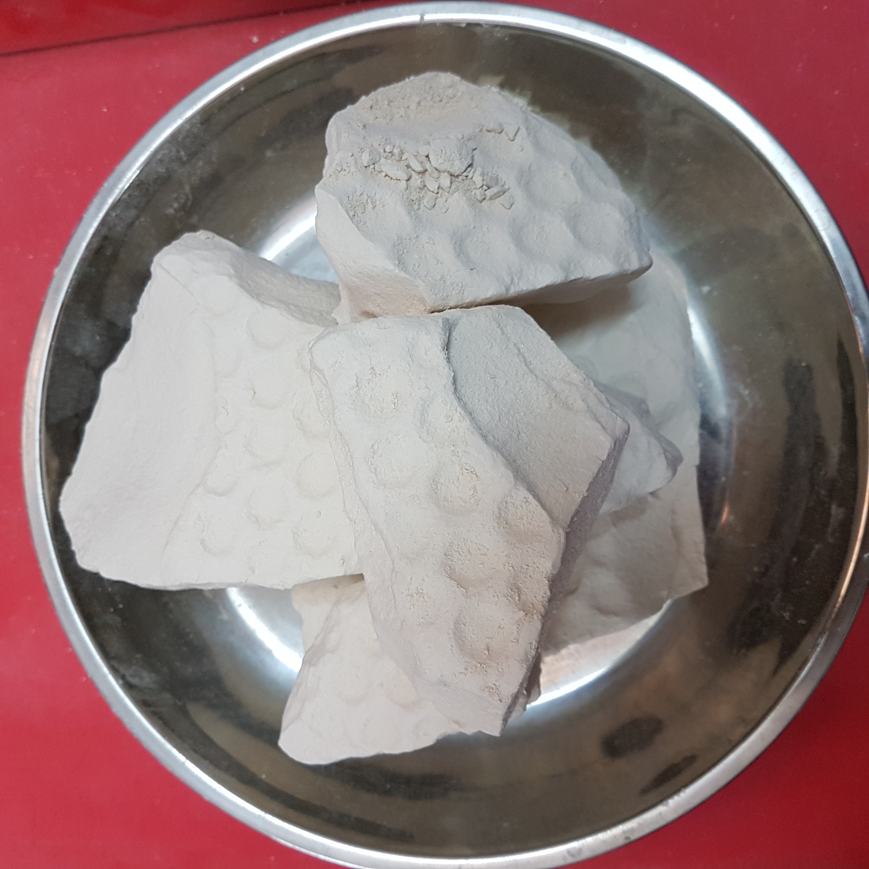 Cake Form Kaolin Clay For Ceramic Application