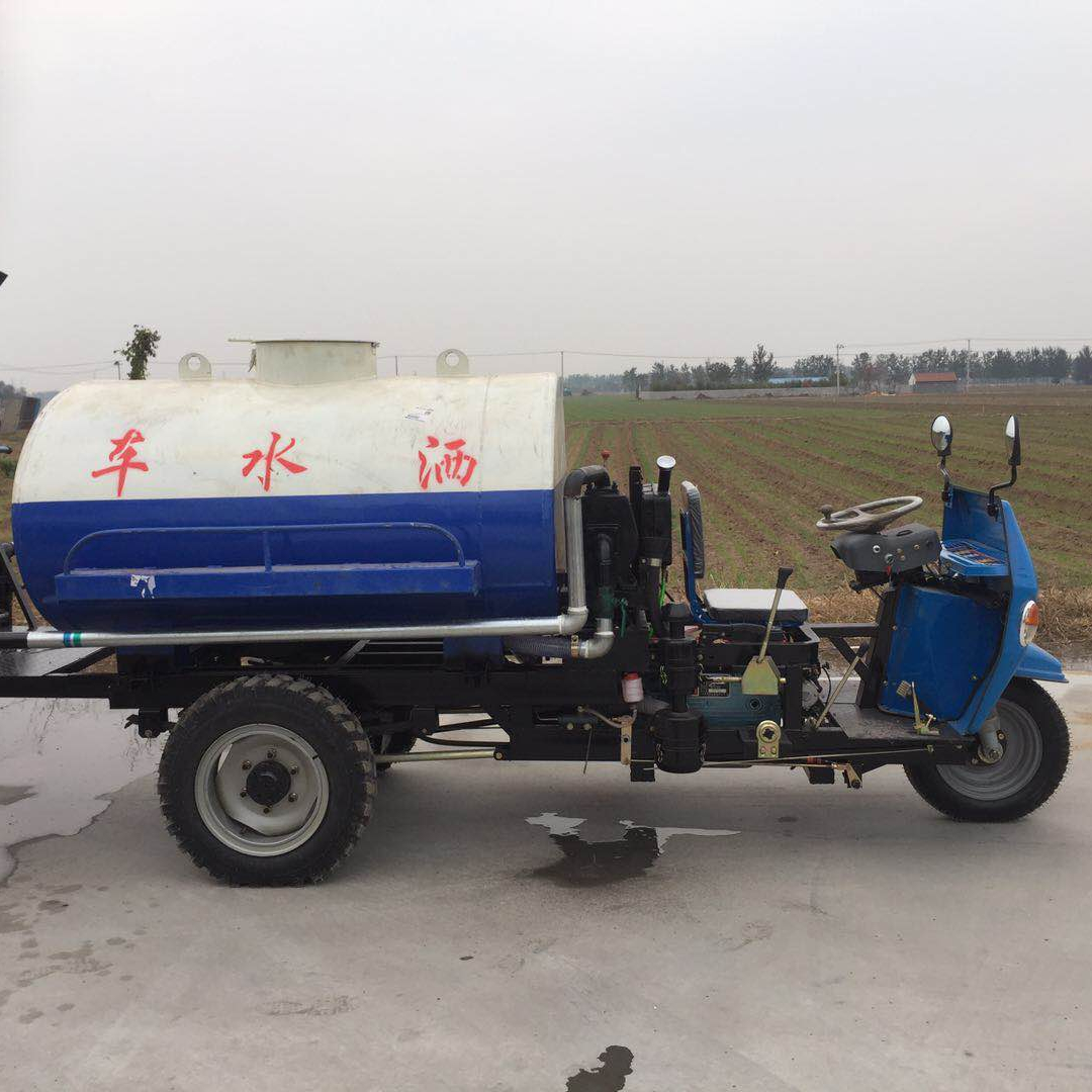 Hot sale multifunctional greening sprinkler three-wheel fog cannon diesel dust removal