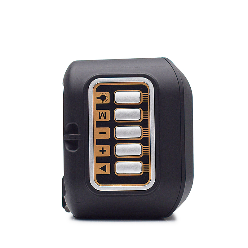 2021 New arrival outdoor portable wireless speaker built-in 1200mAh Li-ion battery radio FM with solar charging panel