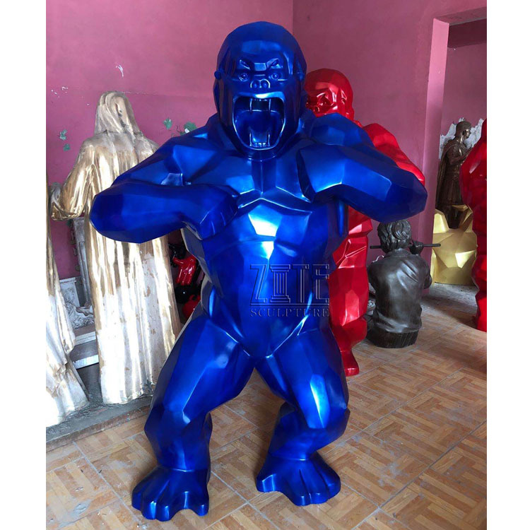 Смола Искусство животных king kong скульптура из стекловолокна Горилла бочки для нефтепродуктов статуя