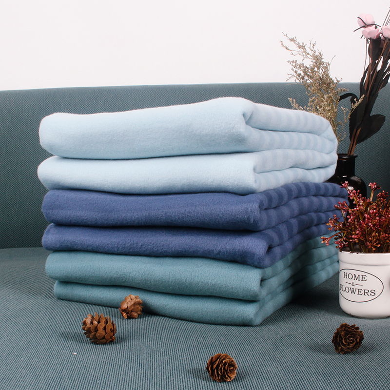 Wholesale customized 100% polyester double Brushed fleece warn comfort super soft sofa knitted fleece throw blanket for winter