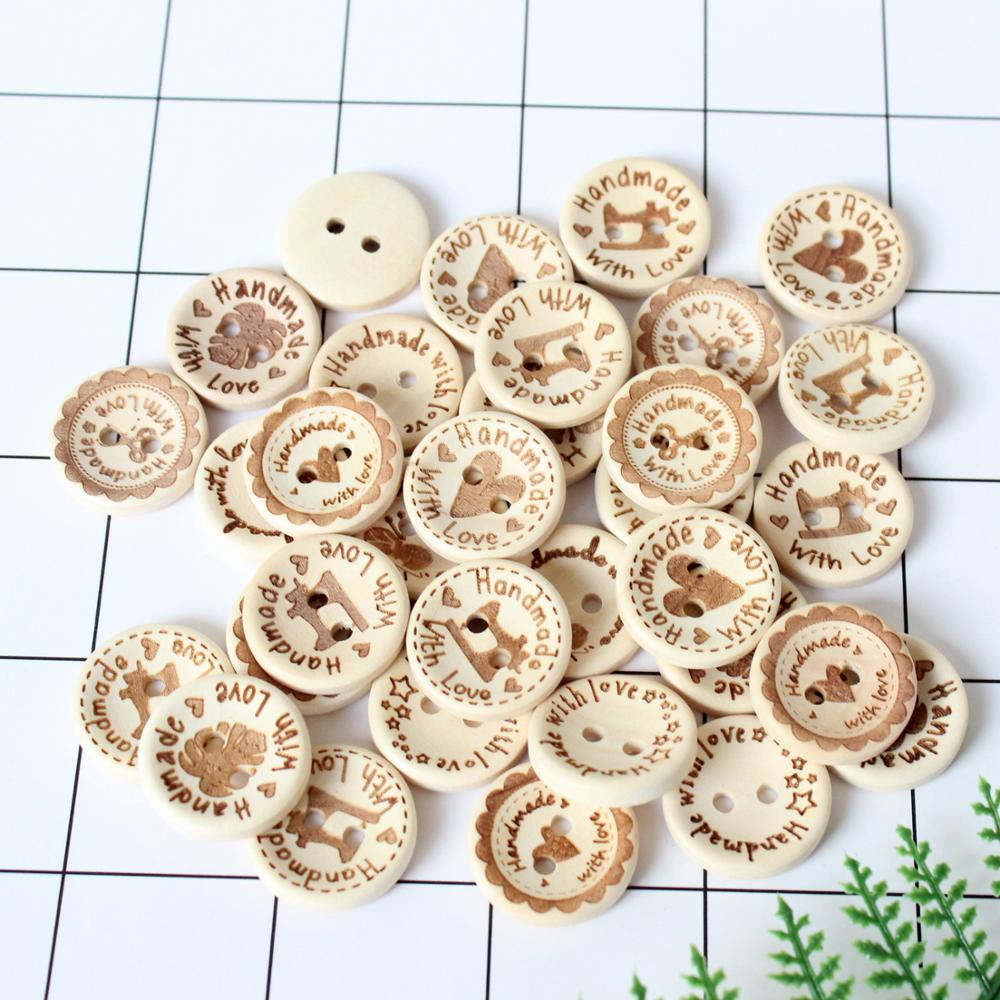 AD0167 20 мм 'handmade с любовью» кнопки необработанные натуральные деревянные пуговицы поставщики Скрап пришивания пуговиц
