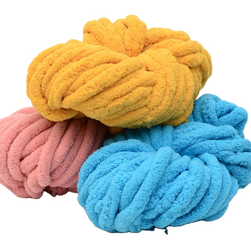 Wholesale Solid Color Knitting Yarn Chunky Chenille Yarn for DIY Arm Hand Knitting Blanket and Pillow