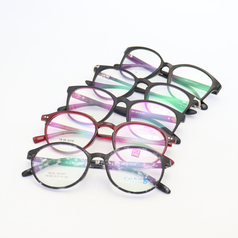 2021 Latest Designer Blue Light Blocking Glasses Mens Tr90 Small Squared Eyeglasses Frames