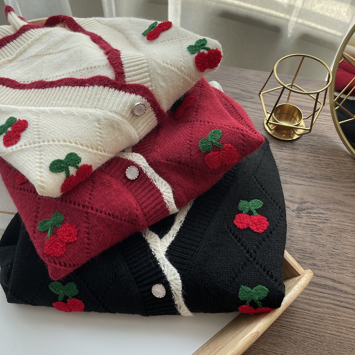 Women's winter cardigan sweaters 2021 v neck vintage embroidery sweater