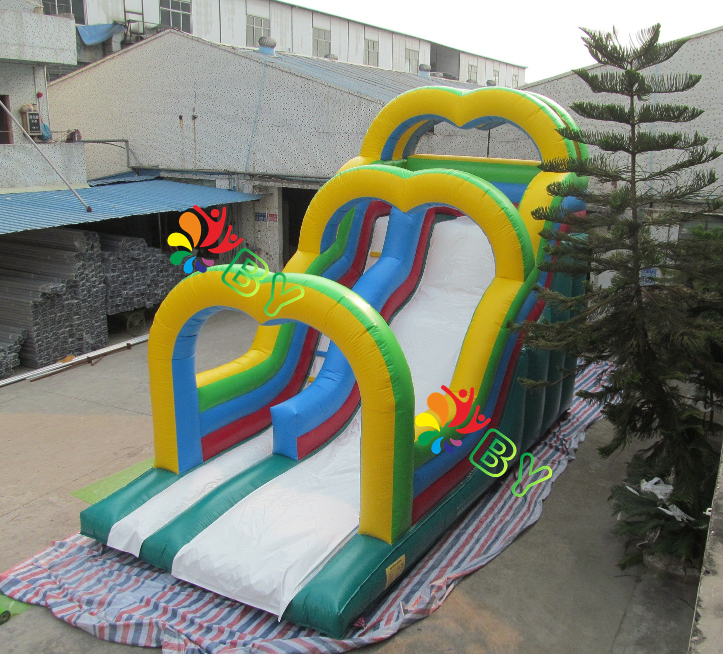 Водные горки sandbeach, гигантские надувные лодки для продажи, надувная водная горка
